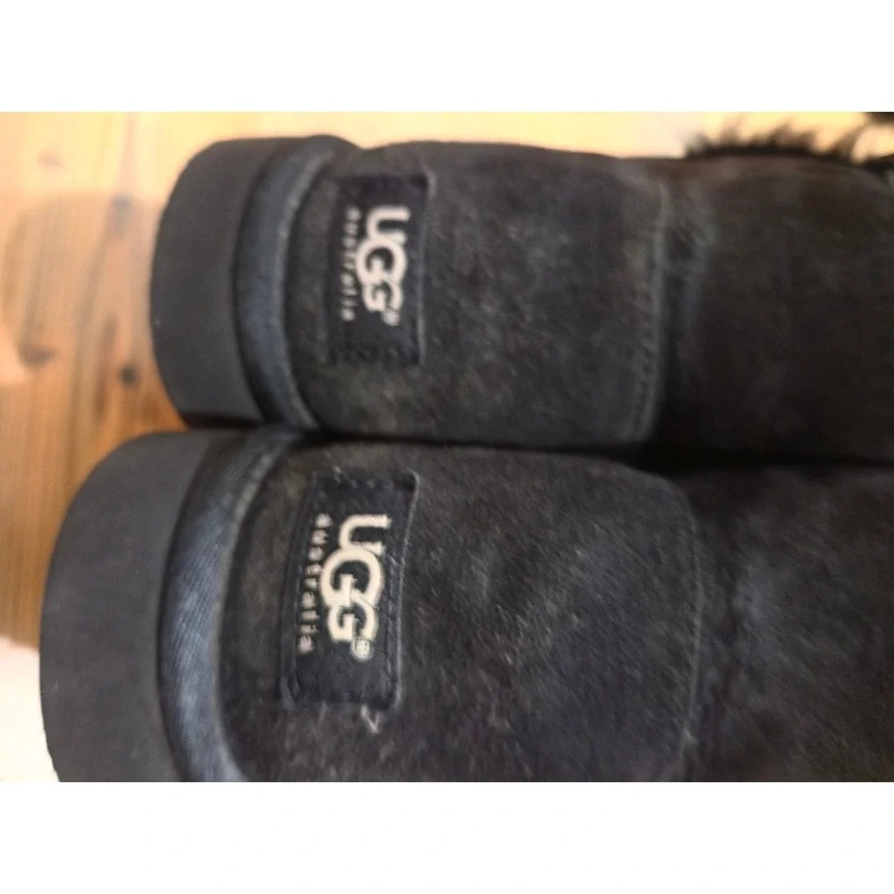 UGG Australia Bailey Button Cozy Warm Black Suede Sheepskin Boots Womens 10